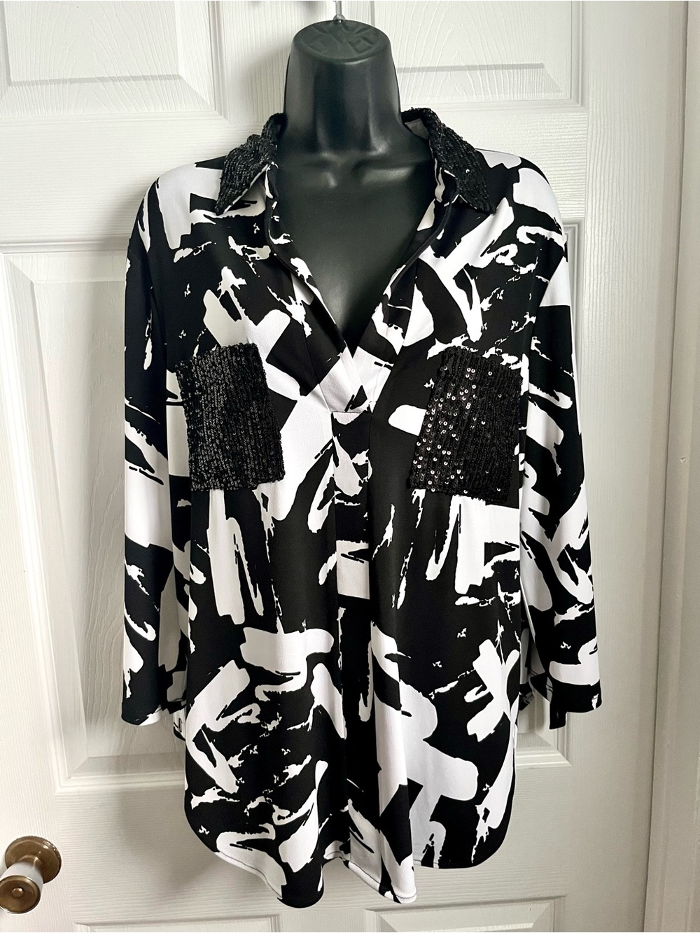 Frank Lyman Blouse Top Sequin Pocket & Collar Black White Abstract Size 14 Chic